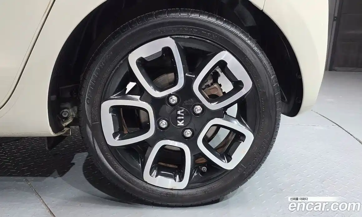 Kia Ray 2019 1.0 Автомат в Москве № 587666, фото 4