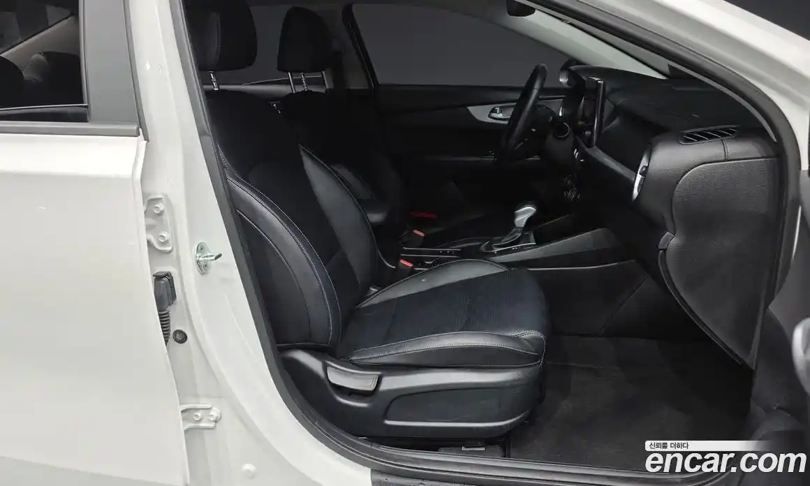 Kia K3 2022 1.6 Автомат в Москве № 587845, фото 11