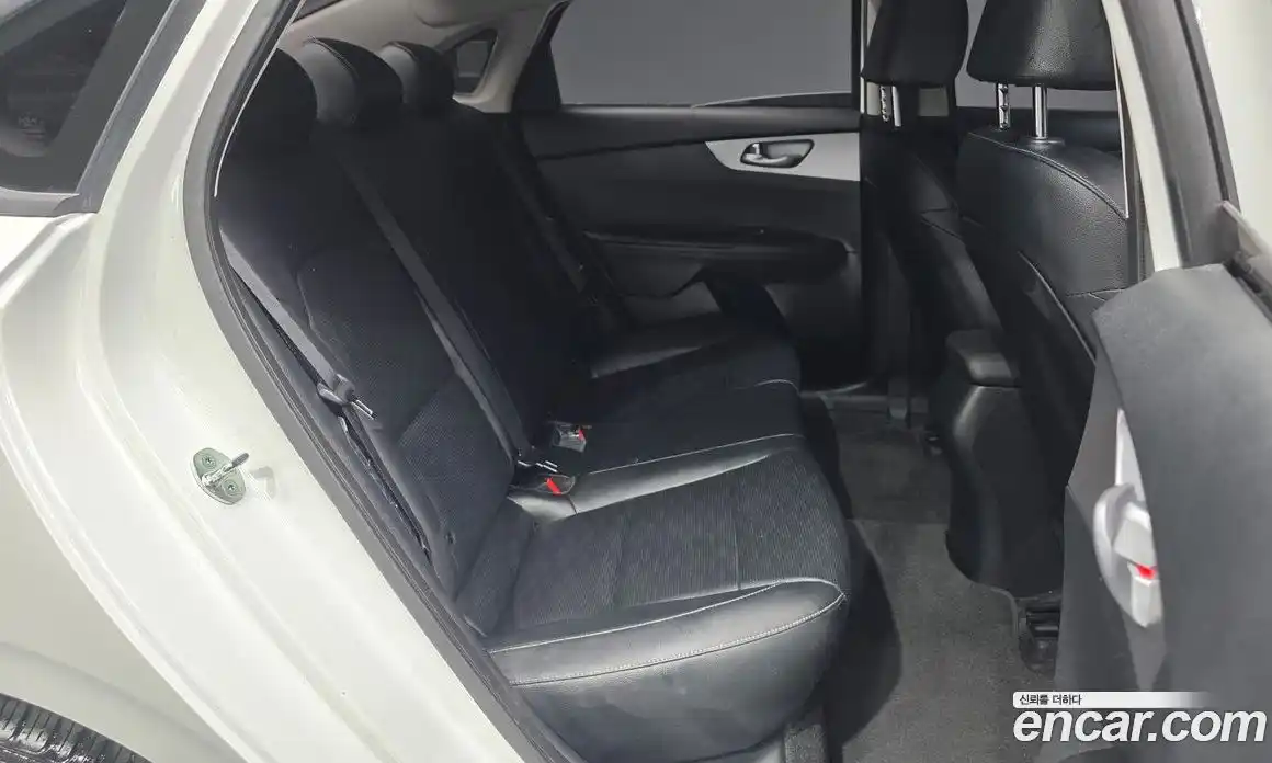 Kia K3 2022 1.6 Автомат в Москве № 587845, фото 12