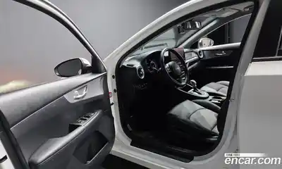 Kia K3 2022 1.6 Автомат в Москве № 587845, миниатюра 10