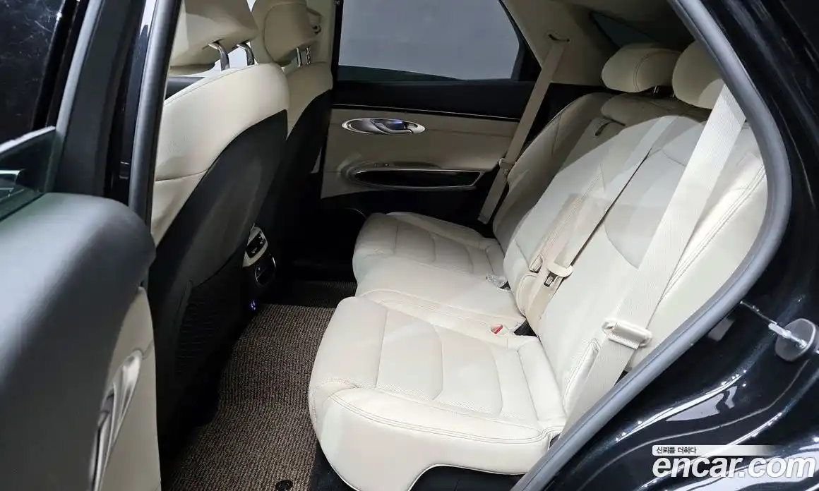 Genesis GV70 2024 2.5 Автомат в Москве № 588138, фото 12