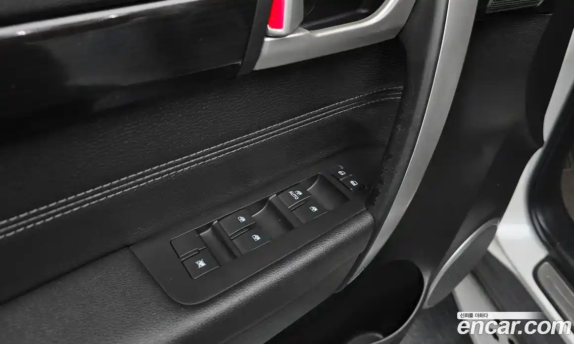 Chevrolet Captiva 2015 2.2 Автомат в Москве № 589875, фото 16