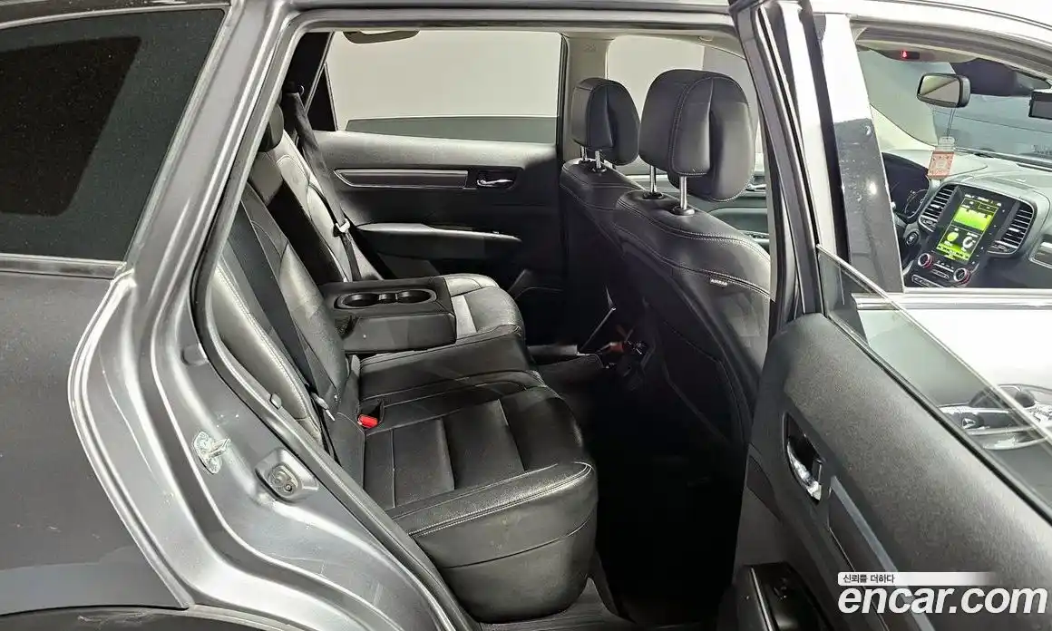 Renault QM6 2017 2.0 Автомат в Москве № 590197, фото 12