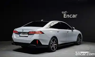 BMW 5-Series 2024 2.0 Автомат в Москве № 591116, миниатюра 2