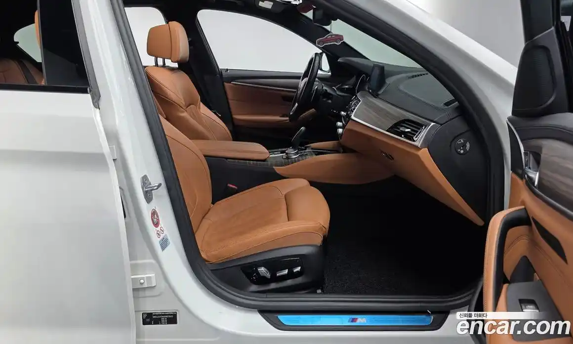 BMW 5-Series 2017 2.0 Автомат в Москве № 591405, фото 9