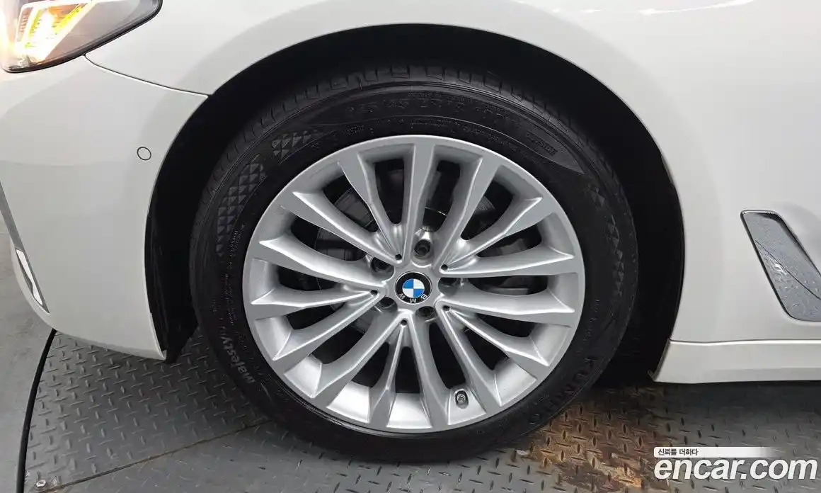 BMW 5-Series 2021 2.0 Автомат в Москве № 591571, фото 4