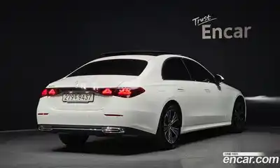 Mercedes-Benz E-Class 2024 2.0 Автомат в Москве № 591939, миниатюра 2