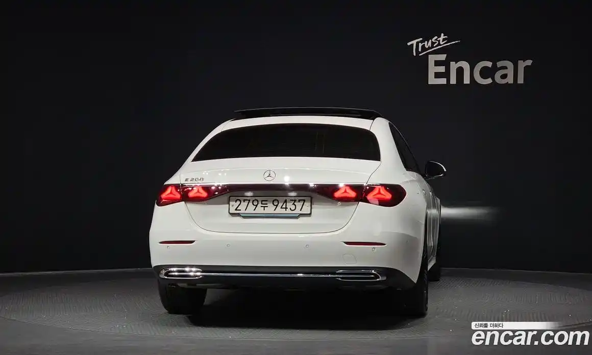 Mercedes-Benz E-Class 2024 2.0 Автомат в Москве № 591939, фото 4