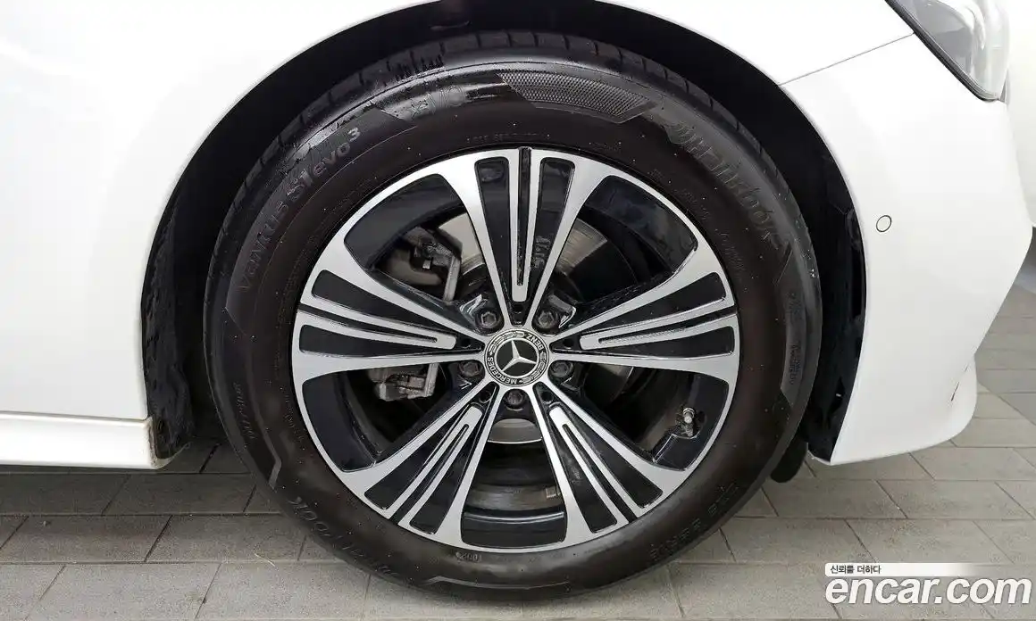 Mercedes-Benz E-Class 2024 2.0 Автомат в Москве № 591939, фото 5