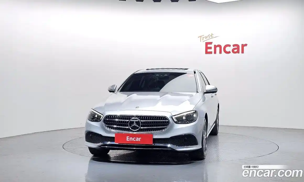 Mercedes-Benz E-Class 2022 2.0 Автомат в Москве № 592000, фото 3