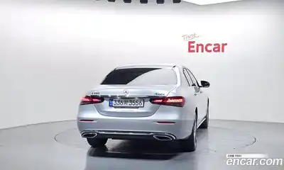 Mercedes-Benz E-Class 2022 2.0 Автомат в Москве № 592000, миниатюра 4