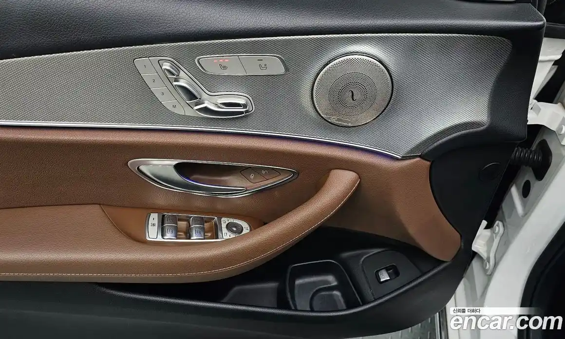 Mercedes-Benz E-Class 2018 2.0 Автомат в Москве № 592437, фото 18