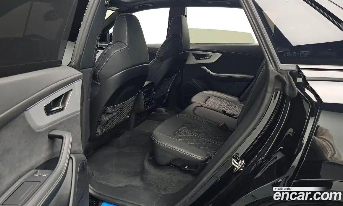 Audi Q8 2023 3.0 Автомат в Москве № 592911, фото 12