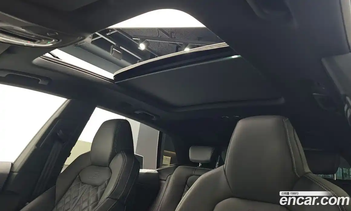 Audi Q8 2023 3.0 Автомат в Москве № 592911, фото 17