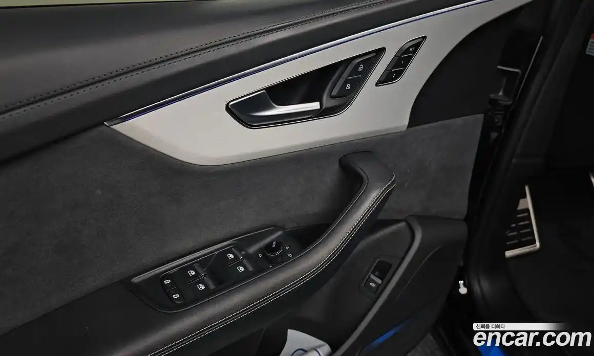 Audi Q8 2023 3.0 Автомат в Москве № 592911, фото 18