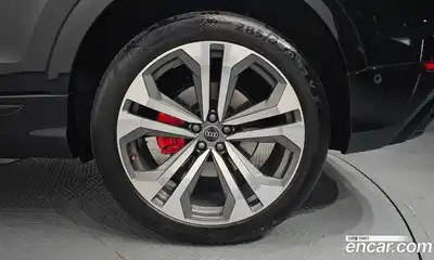 Audi Q8 2023 3.0 Автомат в Москве № 592911, миниатюра 5