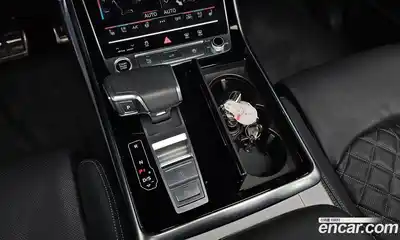 Audi Q8 2023 3.0 Автомат в Москве № 592911, миниатюра 9