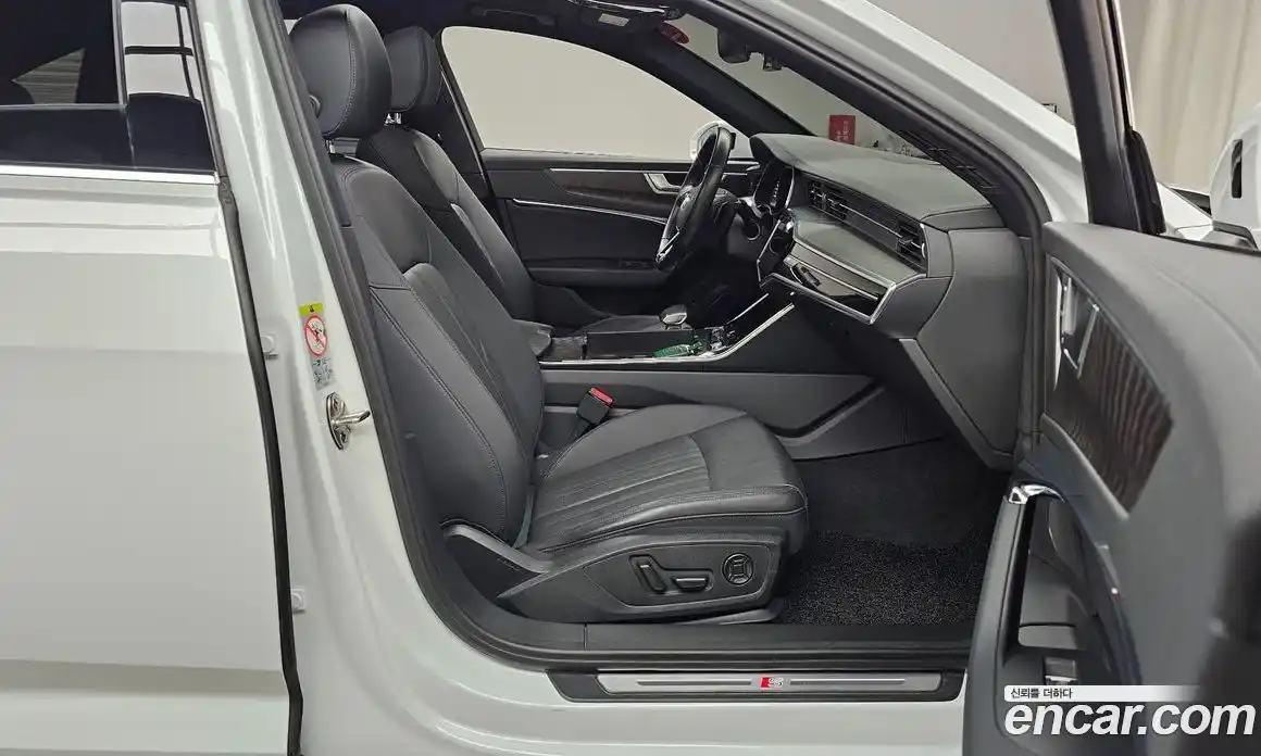 Audi A6 2020 2.0 Автомат в Москве № 592943, фото 11