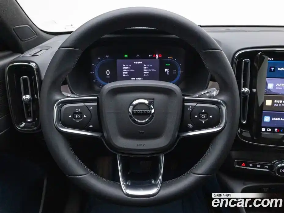 Volvo C40 2024 0.2 Автомат в Москве № 593839, фото 11