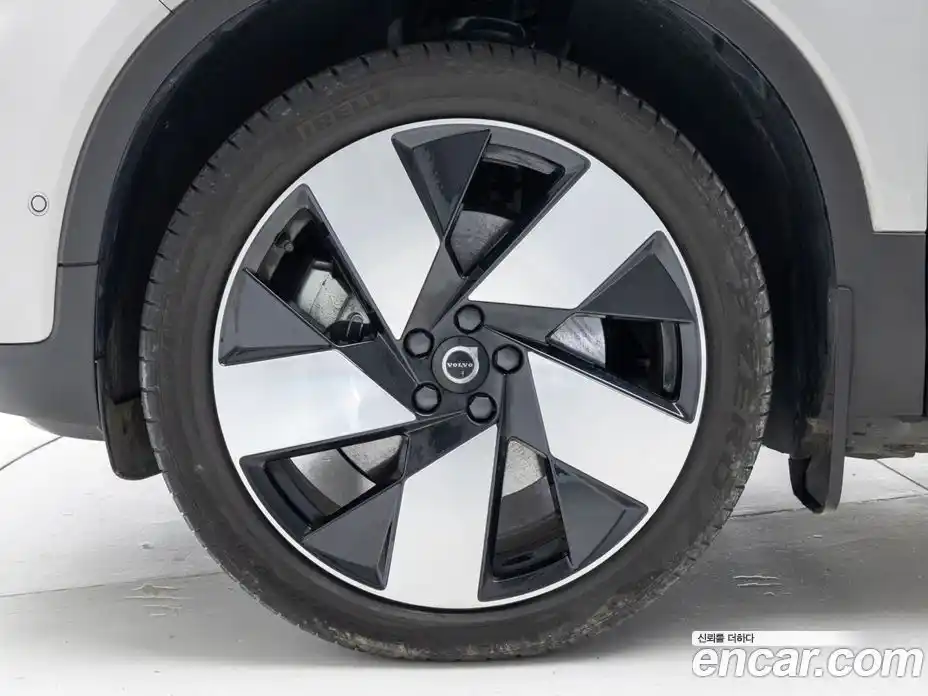 Volvo C40 2024 0.2 Автомат в Москве № 593839, фото 5