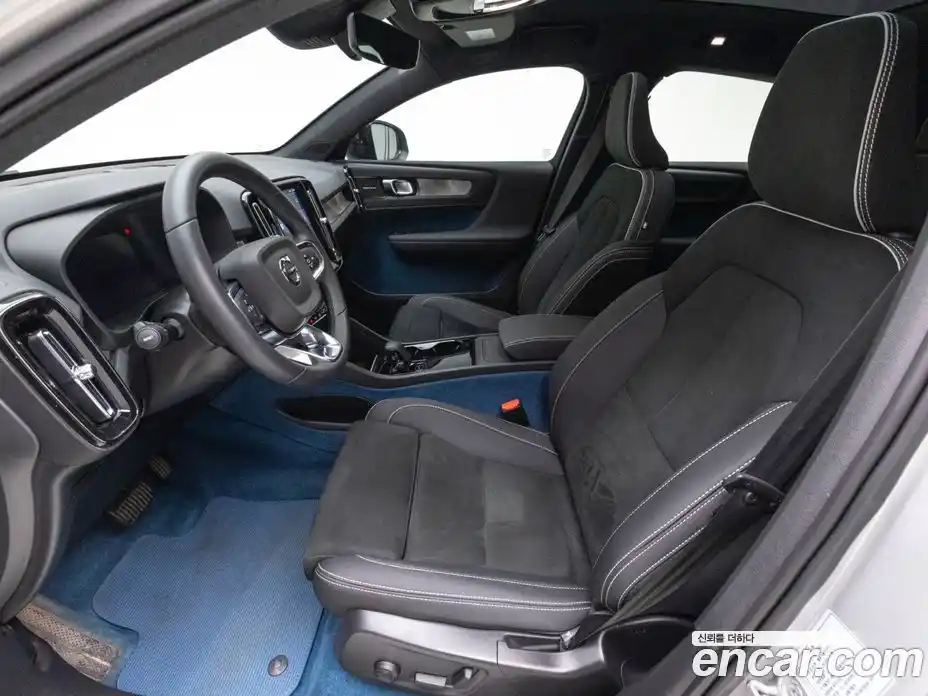 Volvo C40 2024 0.2 Автомат в Москве № 593839, фото 9