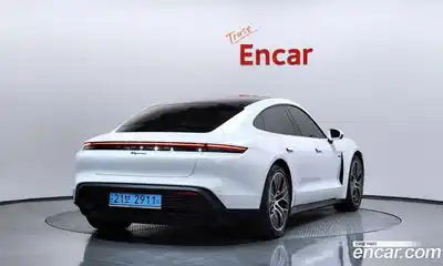 Porsche Taycan 2022 0.1 Автомат в Москве № 594057, миниатюра 2