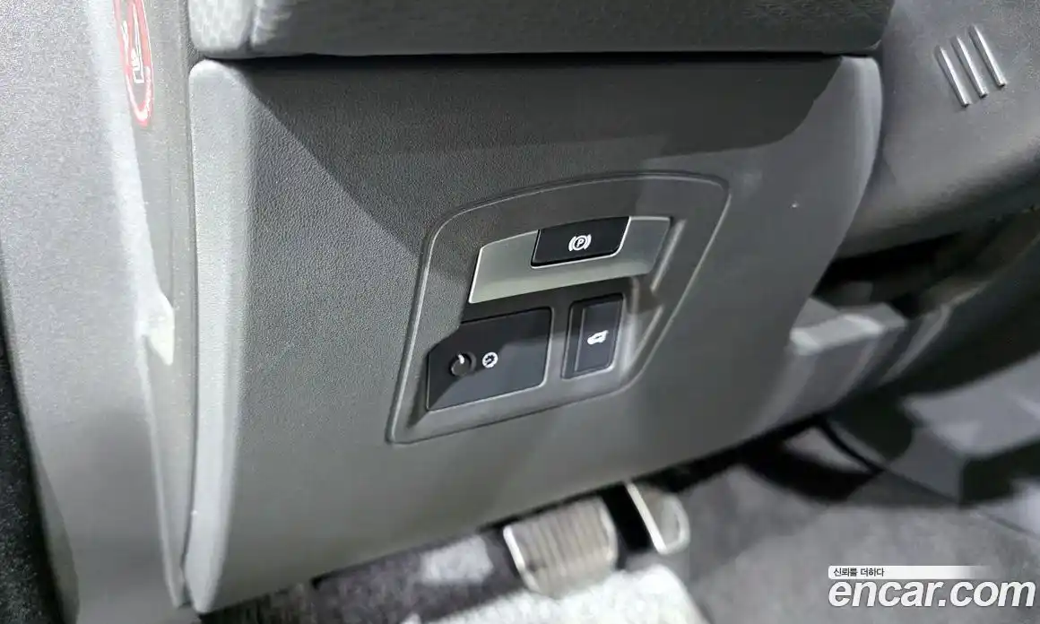 Land Rover Range-Rover Velar 2020 2.0 Автомат в Москве № 594607, фото 14