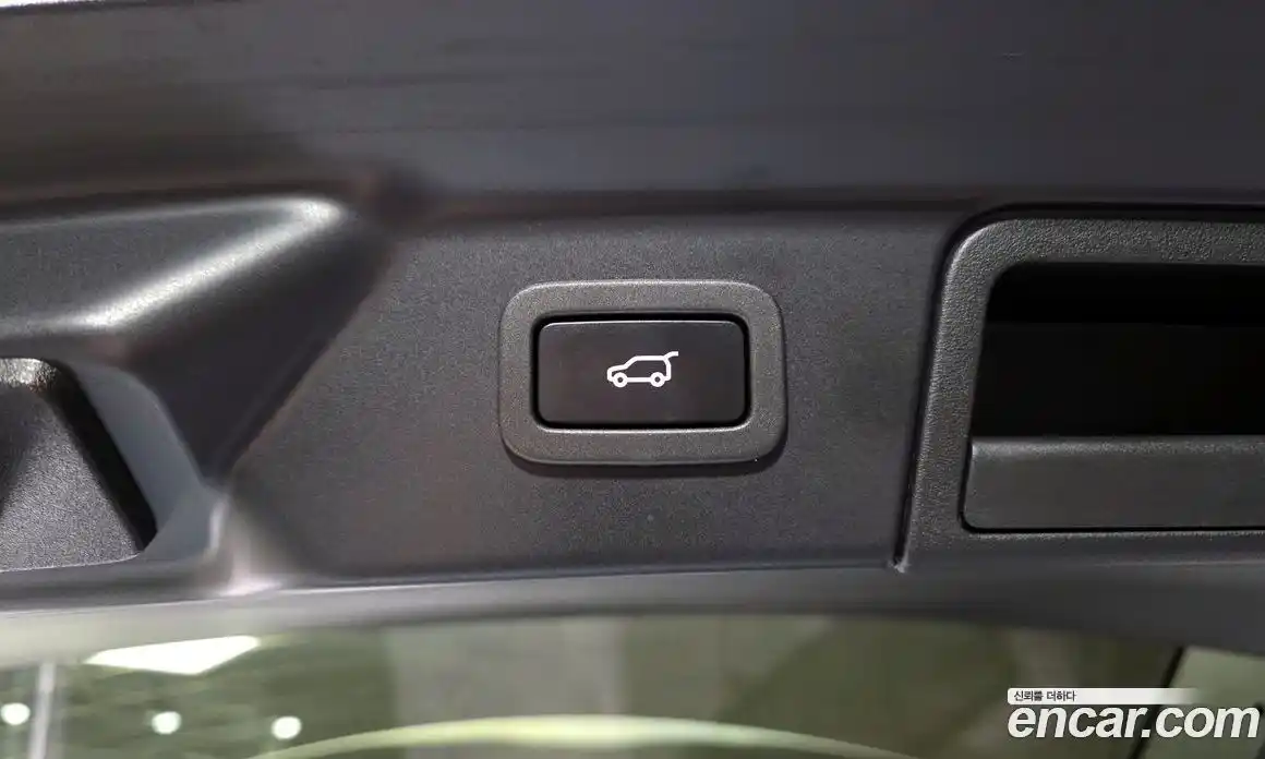 Land Rover Range-Rover Velar 2020 2.0 Автомат в Москве № 594607, фото 19