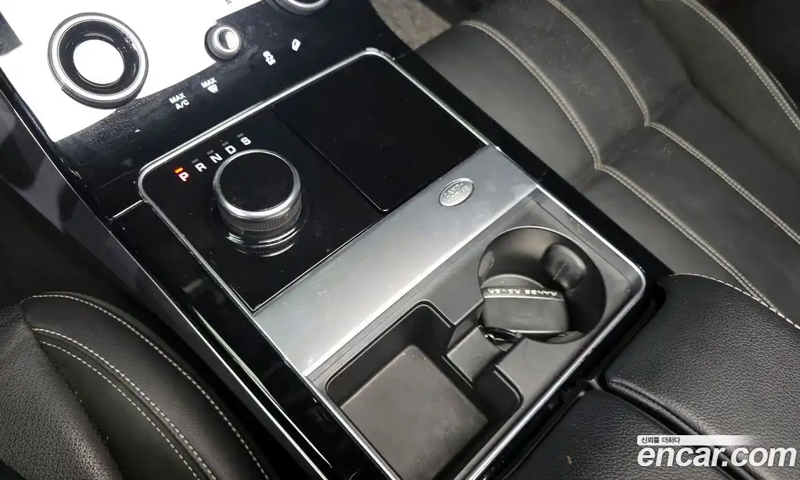 Land Rover Range-Rover Velar 2020 2.0 Автомат в Москве № 594607, фото 9