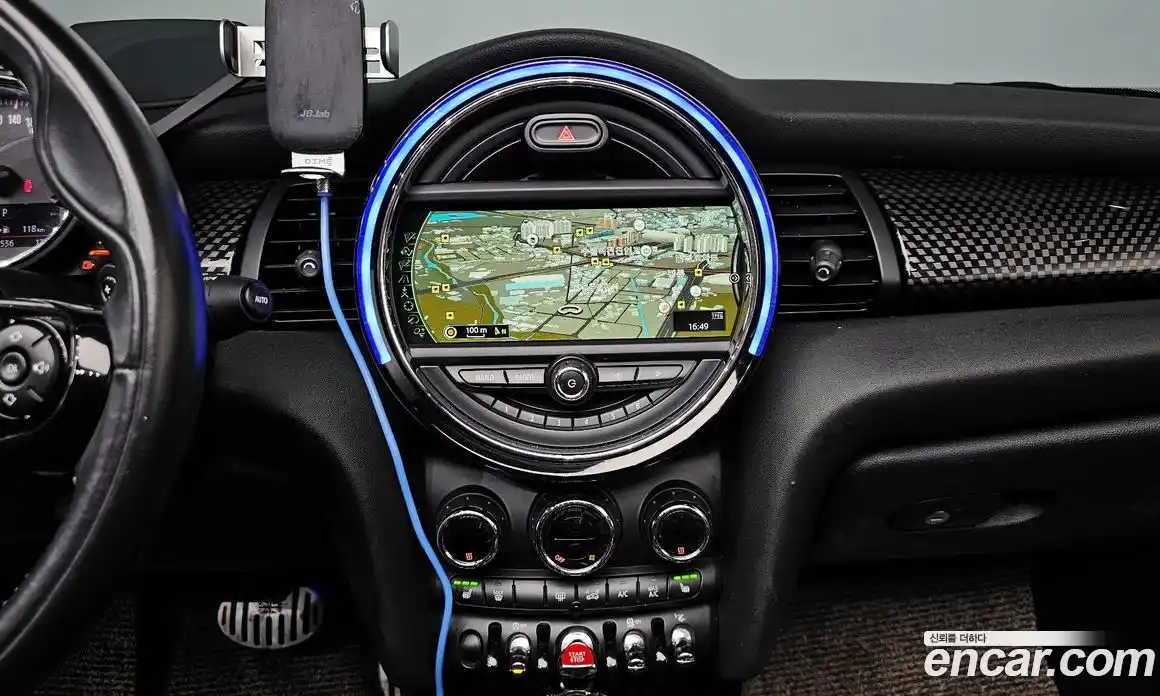 Mini Cooper Convertible 2016 2.0 Автомат в Москве № 595074, фото 14