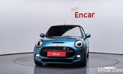 Mini Cooper Convertible 2016 2.0 Автомат в Москве № 595074, миниатюра 3