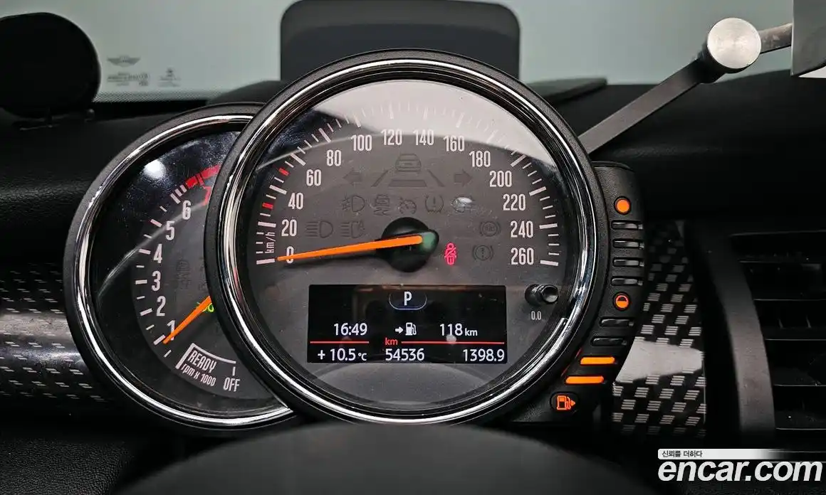 Mini Cooper Convertible 2016 2.0 Автомат в Москве № 595074, фото 8