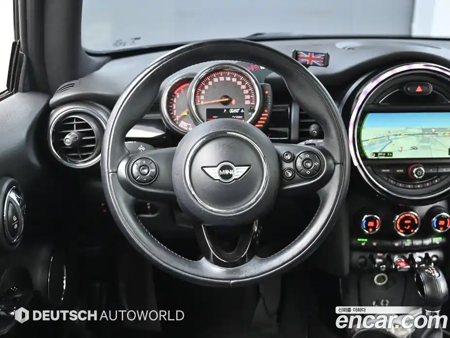 Mini Cooper 2014 1.5 Автомат в Москве № 595308, фото 13