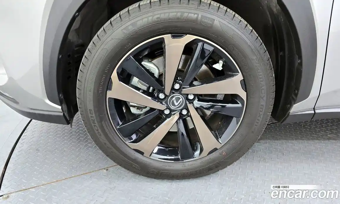 Lexus NX 2020 2.5 Автомат в Москве № 595565, фото 5