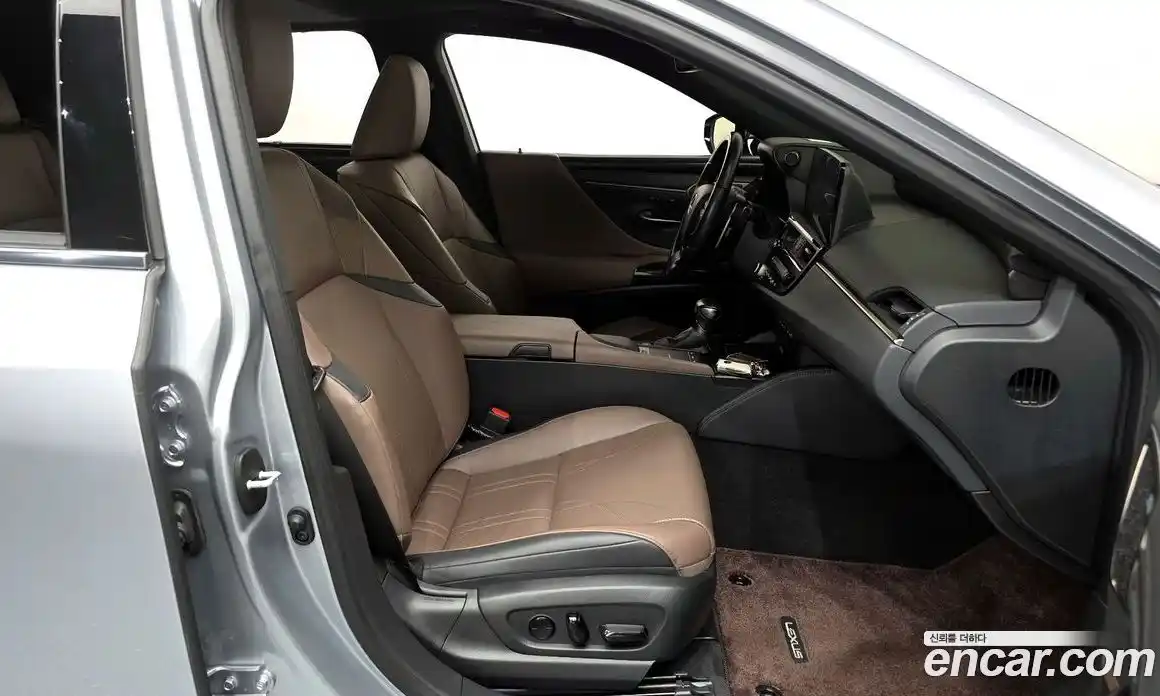 Lexus ES 2022 2.5 Автомат в Москве № 595582, фото 11