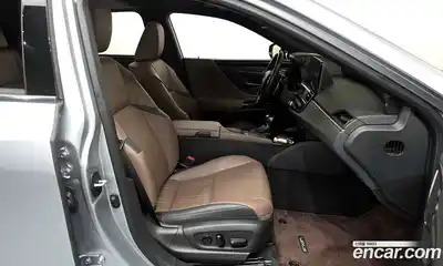 Lexus ES 2022 2.5 Автомат в Москве № 595582, миниатюра 11