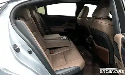 Lexus ES 2022 2.5 Автомат в Москве № 595582, миниатюра 12