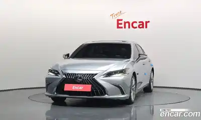 Lexus ES 2022 2.5 Автомат в Москве № 595582, миниатюра 3