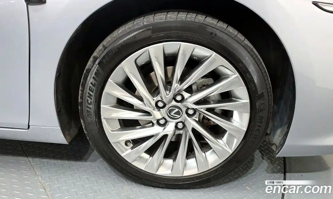 Lexus ES 2022 2.5 Автомат в Москве № 595582, фото 5