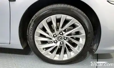 Lexus ES 2022 2.5 Автомат в Москве № 595582, миниатюра 5