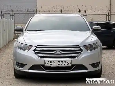 Ford Taurus, 2015