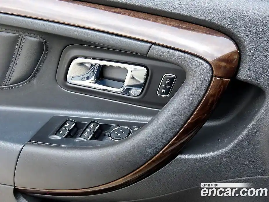 Ford Taurus 2015 2.0 Автомат в Москве № 601369, фото 11