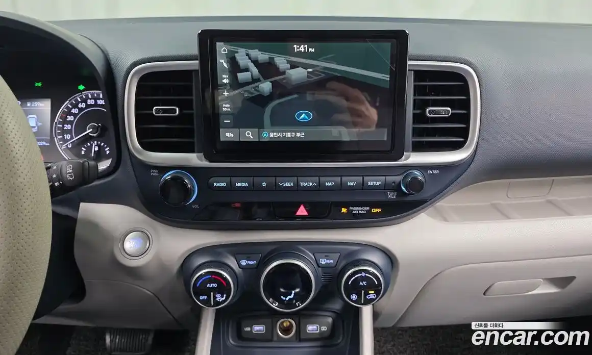 Hyundai Venue 2022 1.6 Автомат в Москве № 608221, фото 14