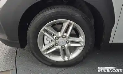 Hyundai Kona 2021 1.6 Автомат в Москве № 608737, миниатюра 5