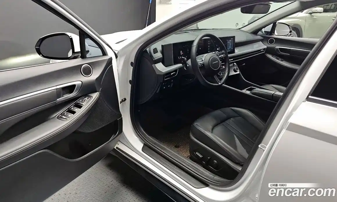 Hyundai Sonata 2025 2.0 Автомат в Москве № 608797, фото 10