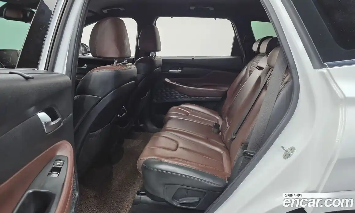 Hyundai Santa Fe 2020 2.0 Автомат в Москве № 608865, фото 12