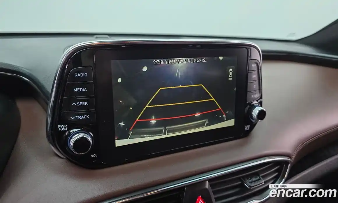 Hyundai Santa Fe 2020 2.0 Автомат в Москве № 608865, фото 15