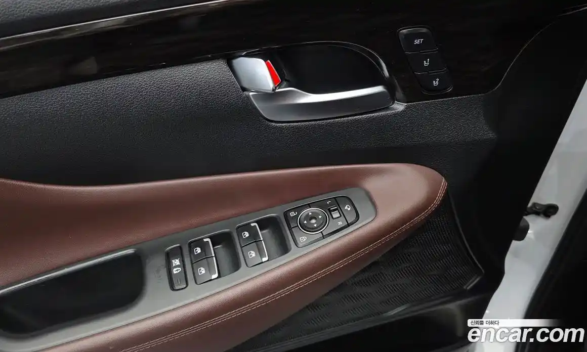 Hyundai Santa Fe 2020 2.0 Автомат в Москве № 608865, фото 17