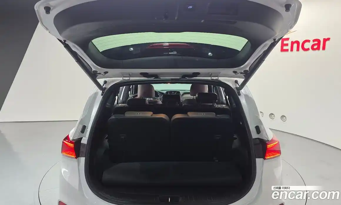 Hyundai Santa Fe 2020 2.0 Автомат в Москве № 608865, фото 20