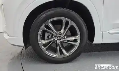 Hyundai Santa Fe 2020 2.0 Автомат в Москве № 608865, миниатюра 5